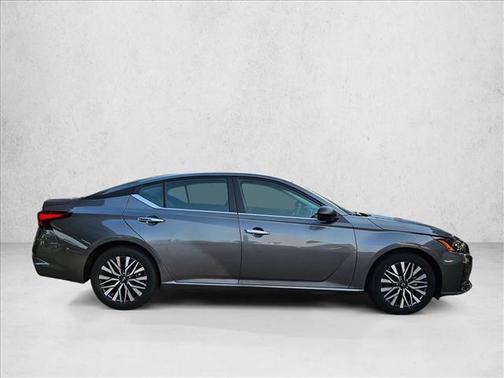 Gun Metallic 2025 Nissan Altima SV FWD