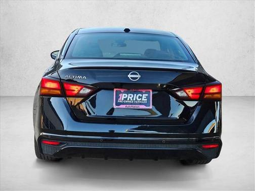 Super Black 2025 Nissan Altima SV FWD