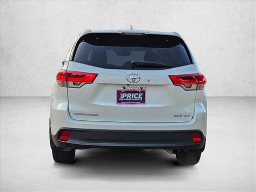 Blizzard Pearl 2019 Toyota Highlander XLE
