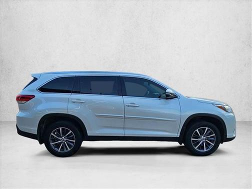 Blizzard Pearl 2019 Toyota Highlander XLE