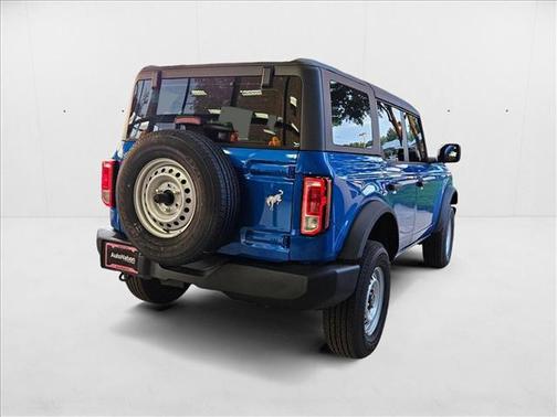 2025 Ford Bronco Base 4 Door 4x4