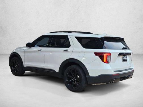 Star White Metallic Tri-Coat 2023 Ford Explorer ST-Line
