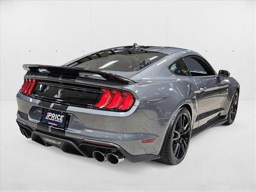 2022 Ford Shelby GT500 Base