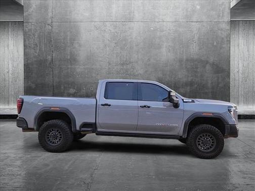 2024 GMC Sierra 2500 AT4