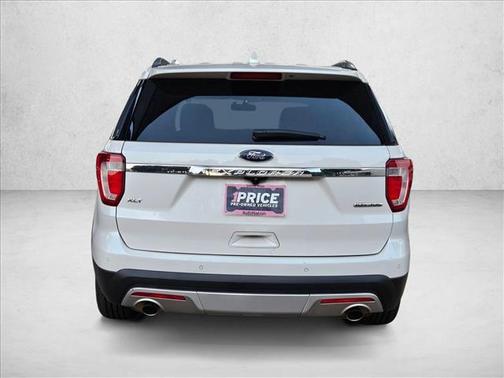 White Platinum Metallic Tri-Coat 2016 Ford Explorer XLT
