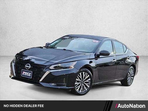 Super Black 2025 Nissan Altima SV FWD