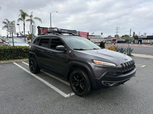 2015 Jeep Cherokee Sport