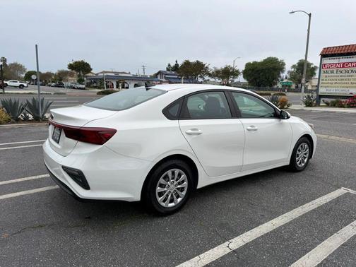 White 2020 Kia Forte FE