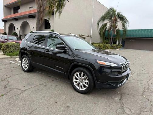 2015 Jeep Cherokee Sport