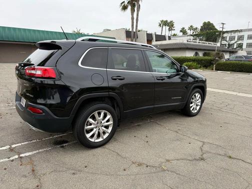 2015 Jeep Cherokee Sport