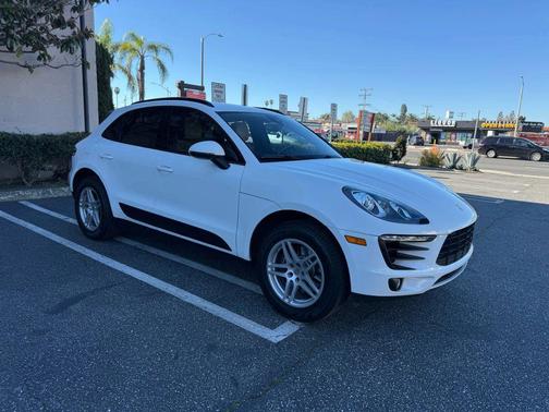 2018 Porsche Macan Sport Edition