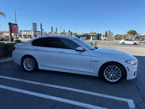 2014 BMW 528 528i Sedan 4D
