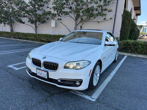 2014 BMW 528 528i Sedan 4D