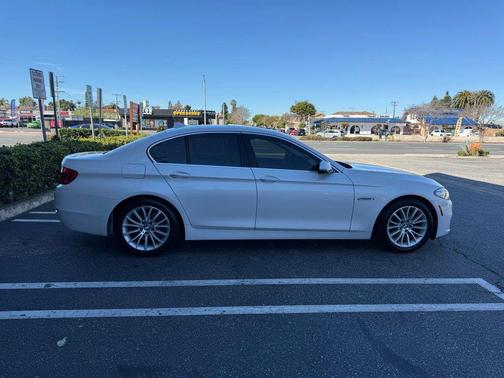 2014 BMW 528 528i Sedan 4D