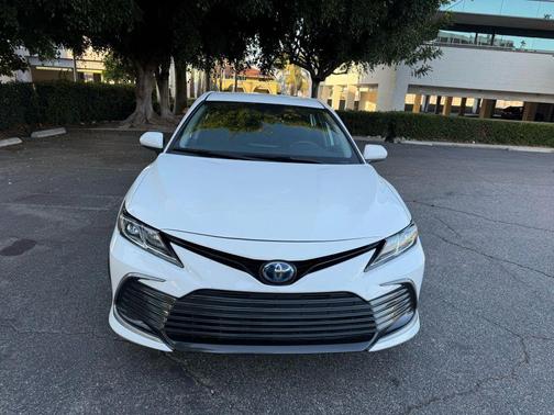2022 Toyota Camry LE