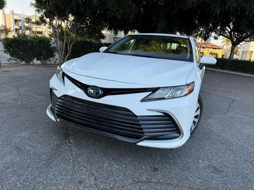 2022 Toyota Camry LE