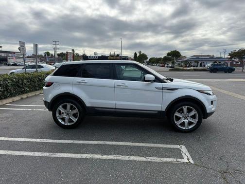 White 2013 Land Rover Range Rover Evoque Pure Plus