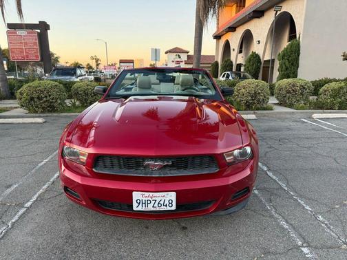 2012 Ford Mustang V6 Premium