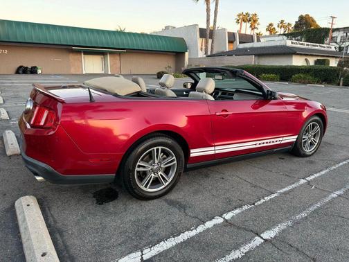 2012 Ford Mustang V6 Premium