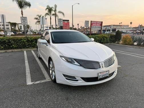 2016 Lincoln MKZ Hybrid Base