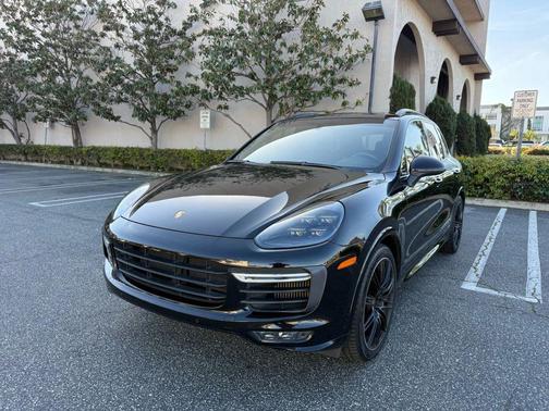 2016 Porsche Cayenne GTS