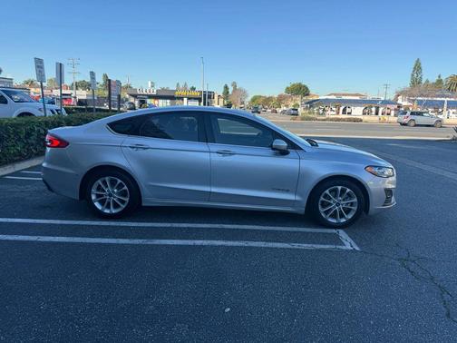 2019 Ford Fusion Hybrid SE