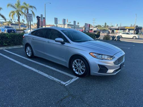 2019 Ford Fusion Hybrid SE