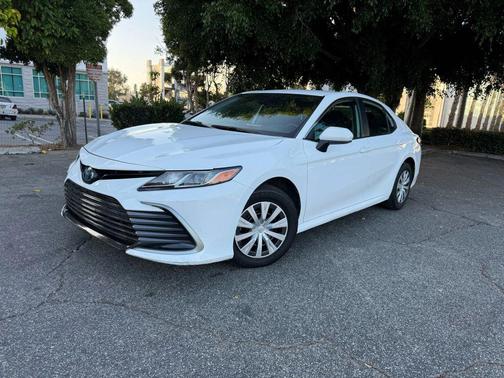 2022 Toyota Camry LE
