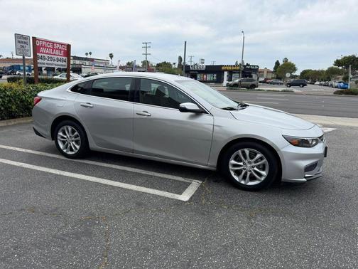 Silver 2018 Chevrolet Malibu Hybrid Base