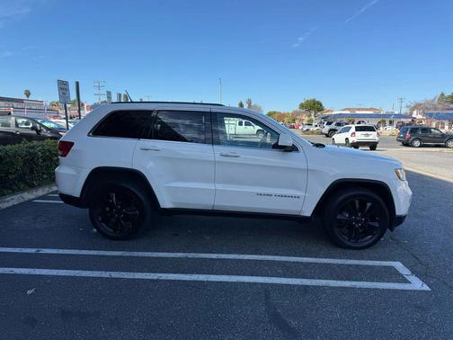 2012 Jeep Grand Cherokee Laredo