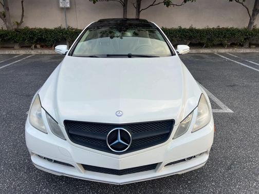 White 2010 Mercedes-Benz E-Class E 350 Coupe 2D