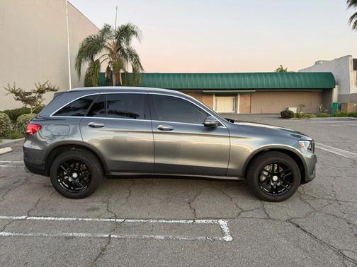2016 Mercedes-Benz GLC-Class GLC 300