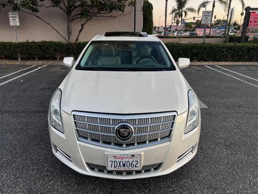White 2014 Cadillac XTS Platinum