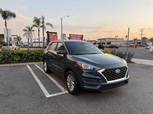 Blue 2019 Hyundai TUCSON SE