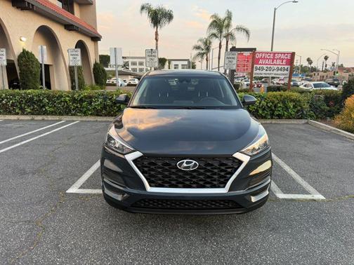 Blue 2019 Hyundai TUCSON SE