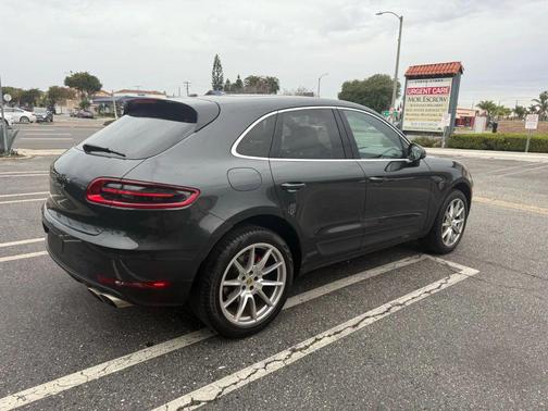 2018 Porsche Macan S