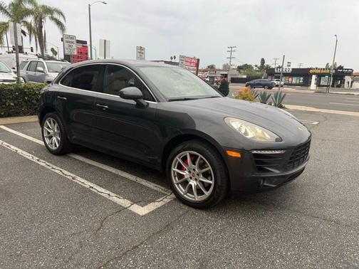 2018 Porsche Macan S