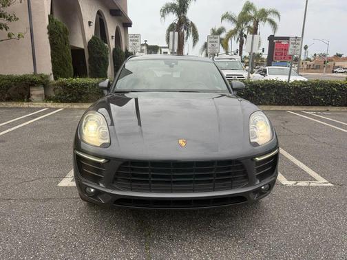 2018 Porsche Macan S