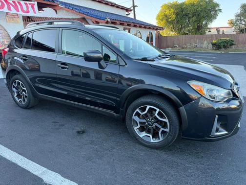 Gray 2017 Subaru Crosstrek 2.0i Premium