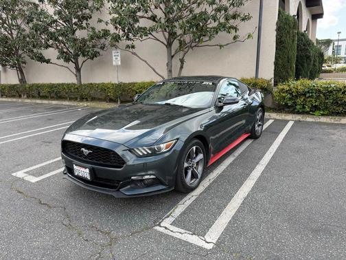 2016 Ford Mustang EcoBoost Premium