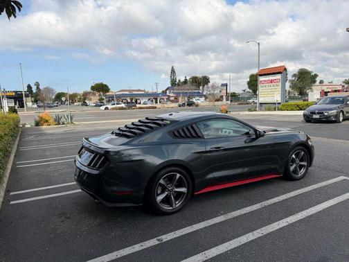 2016 Ford Mustang EcoBoost Premium