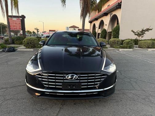 2023 Hyundai SONATA Hybrid SE