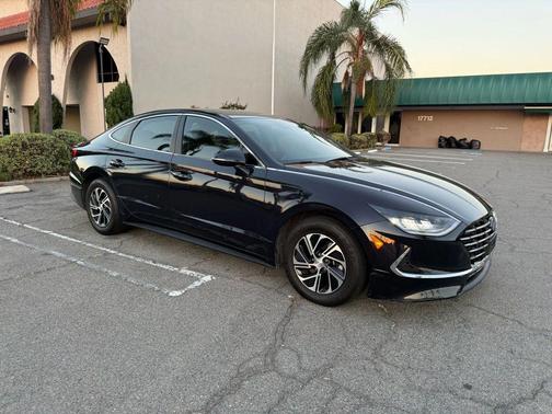 2023 Hyundai SONATA Hybrid SE