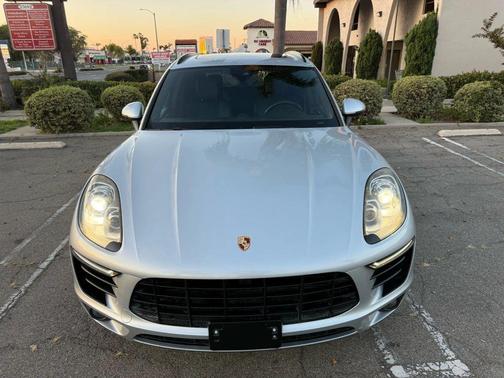 2017 Porsche Macan Sport Utility 4D