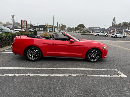 2017 Ford Mustang EcoBoost Premium
