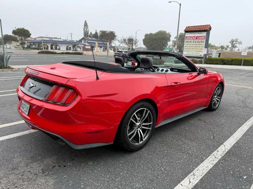 2017 Ford Mustang EcoBoost Premium