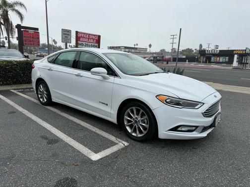 2017 Ford Fusion Hybrid SE