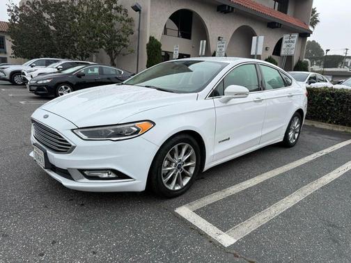 2017 Ford Fusion Hybrid SE