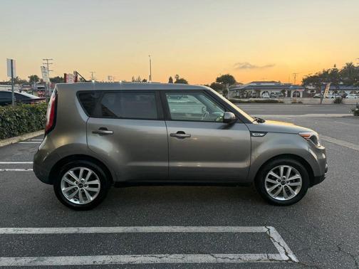Gray 2018 Kia Soul +