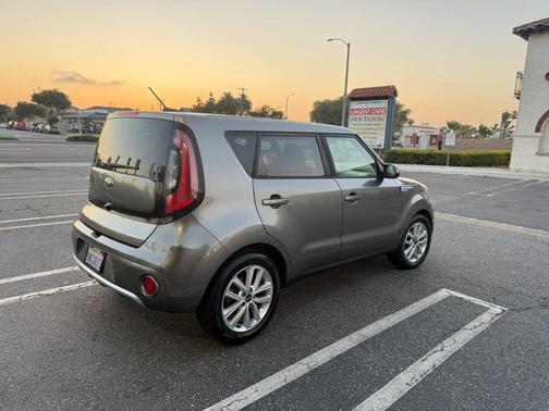 Gray 2018 Kia Soul +